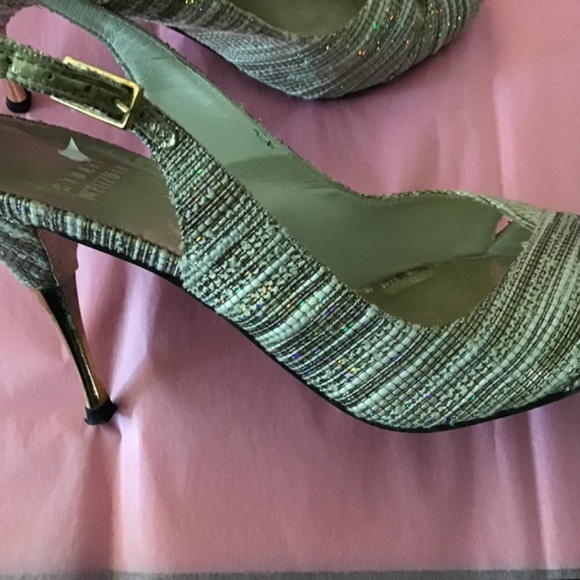 Stuart Weitzman Gold Glitter High Heels - Picture 5 of 10